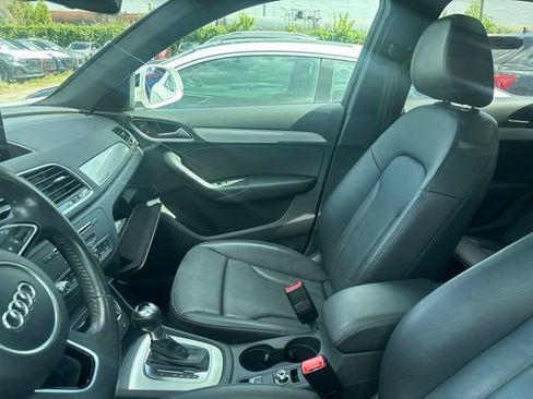 Used 2018 Audi Q3 2.0T Premium Plus w/ Premium Plus Package AWD/4WD image 4