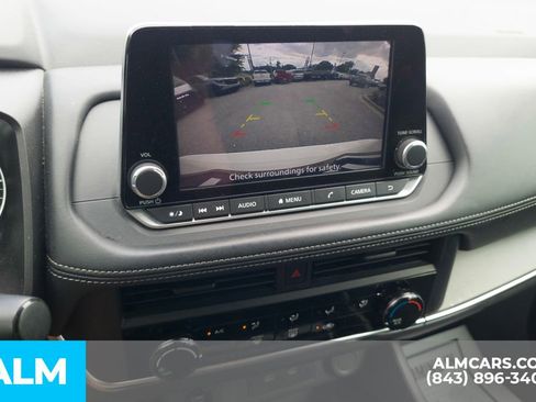 Used 2024 Nissan Rogue S FWD image 24