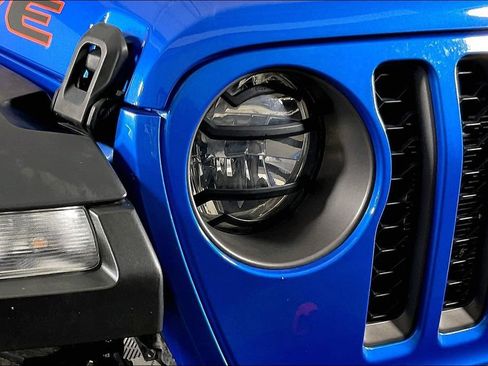 Used 2022 Jeep Gladiator Mojave w/ Trailer Tow Package image 40