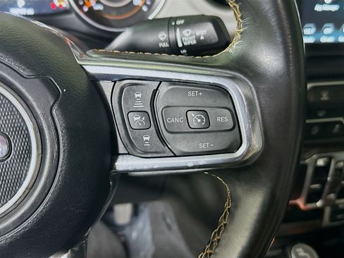 Used 2022 Jeep Gladiator Overland AWD/4WD image 17
