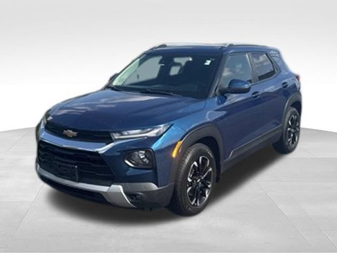 Used 2021 Chevrolet TrailBlazer LT w/ Sun and Liftgate Package FWD image 6