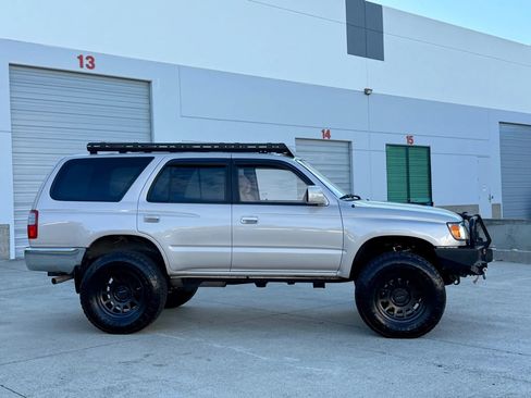 Used 1997 Toyota 4Runner SR5 AWD/4WD image 8