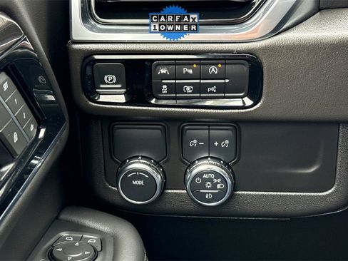 Used 2025 GMC Yukon Elevation image 39