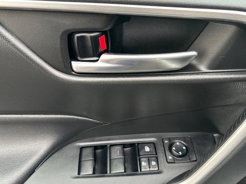 Certified 2021 Toyota RAV4 XLE AWD/4WD image 11