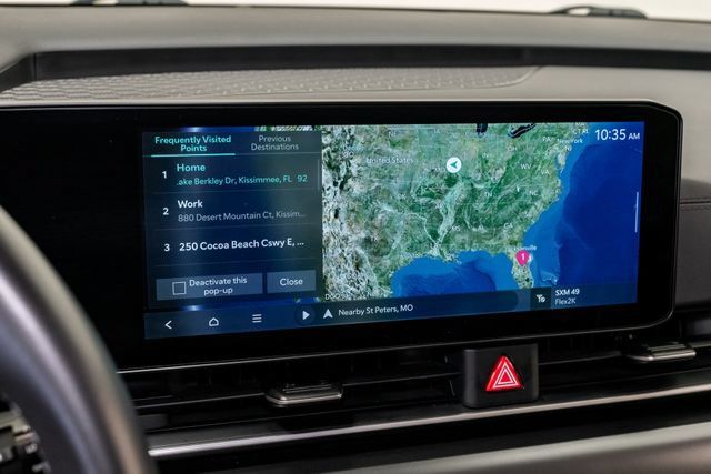 Certified 2025 Kia Carnival FWD image 17