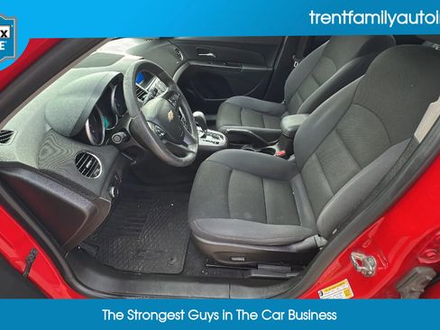 Used 2016 Chevrolet Cruze LT image 25