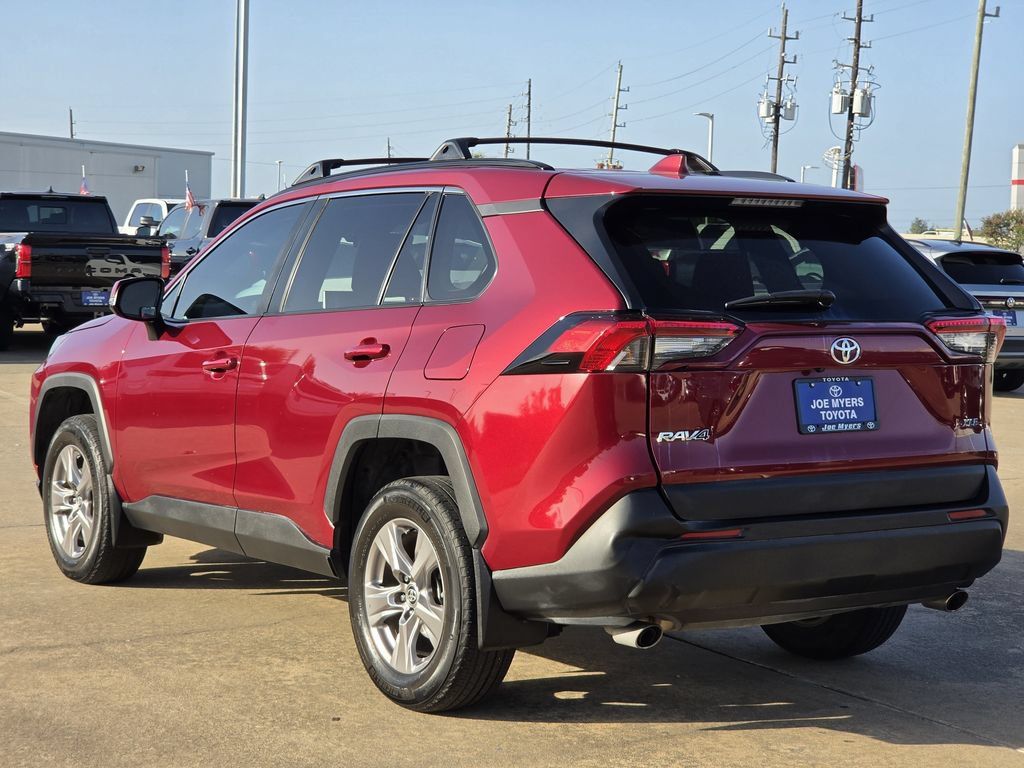 Used 2023 Toyota RAV4 XLE FWD image 7