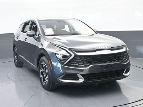 Used 2024 Kia Sportage LX image 9