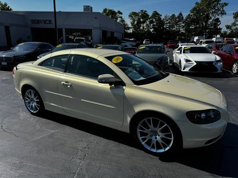 Used 2009 Volvo C70 T5 FWD image 39