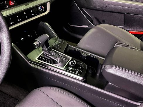 Used 2024 Kia Sportage LX image 18