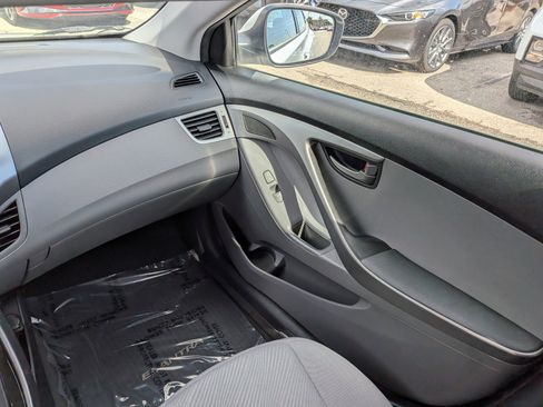 Used 2013 Hyundai Elantra GLS FWD image 18