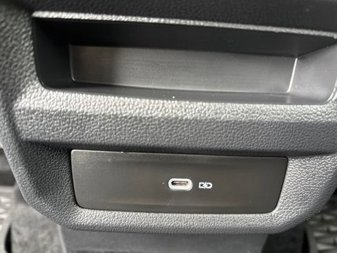 Used 2023 Volkswagen Taos SE AWD/4WD image 27