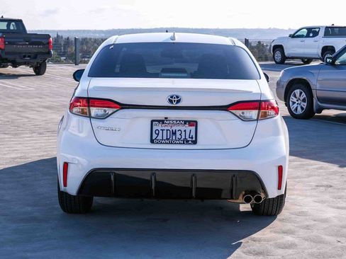 Used 2025 Toyota Corolla SE FWD image 5