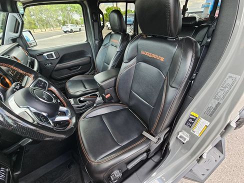 Used 2022 Jeep Gladiator Mojave w/ LED Lighting Group AWD/4WD image 9