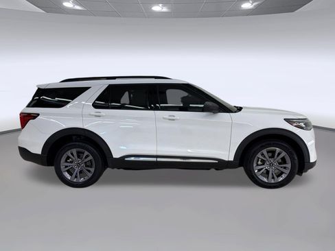 Certified 2025 Ford Explorer Active w/ Active Comfort Package AWD/4WD image 8