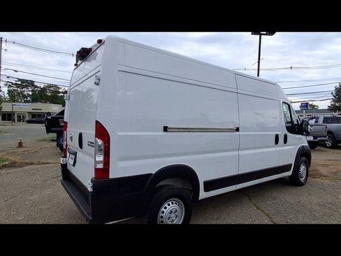 Used 2026 RAM ProMaster 2500 w/ Convenience Group FWD image 8