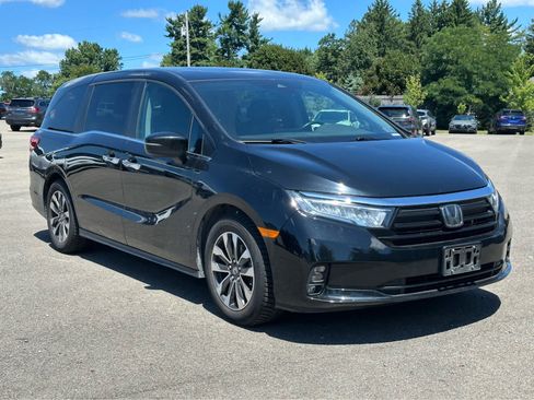 Used 2023 Honda Odyssey EX-L image 3
