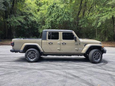 Used 2020 Jeep Gladiator Overland AWD/4WD image 36