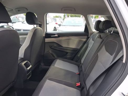 Certified 2024 Volkswagen Taos S FWD image 8