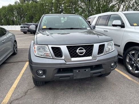Used 2018 Nissan Frontier PRO-4X image 5
