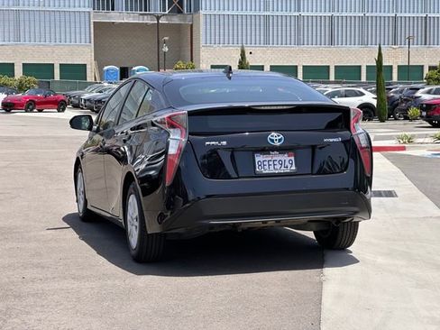 Used 2018 Toyota Prius One w/ Carpet Mat Package FWD image 32