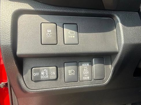Used 2020 Toyota Tacoma Limited AWD/4WD image 27