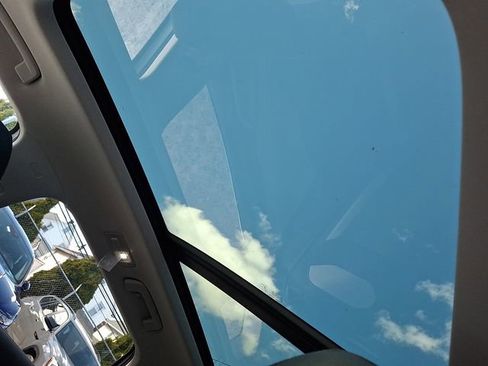 Used 2025 Volkswagen Taos SEL image 15