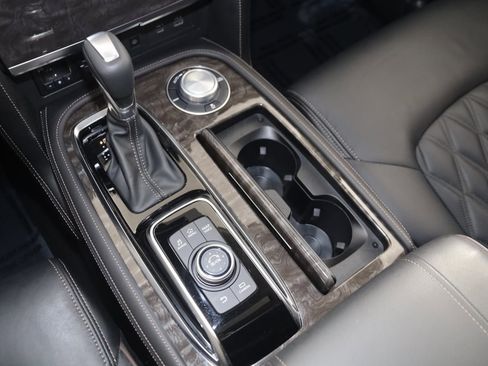 Used 2024 Nissan Armada Platinum w/ Captain's Chairs Package image 31