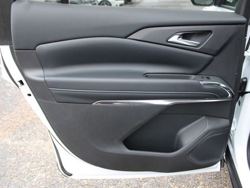 New 2026 Chevrolet Traverse LT w/ Sun and Wheel Package image 18