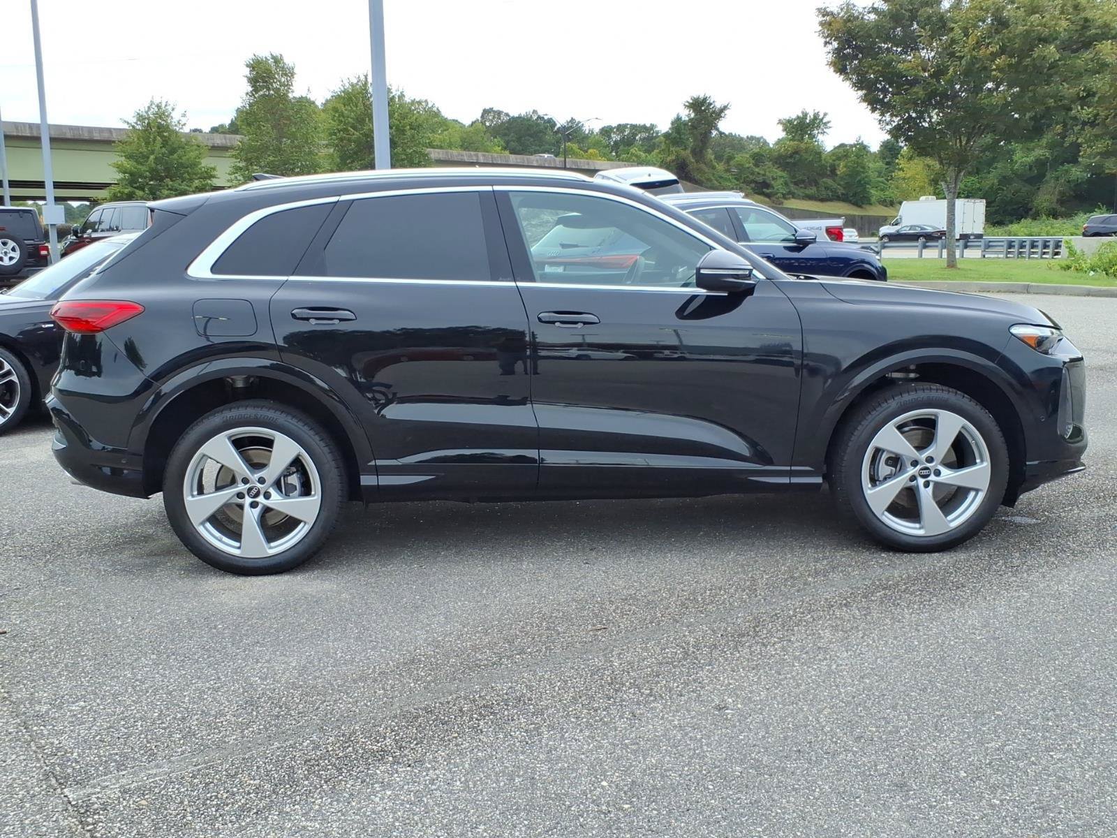 Certified 2025 Audi Q5 Premium Plus AWD/4WD image 7