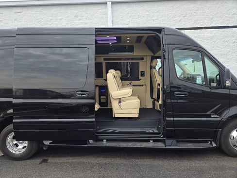 New 2024 Mercedes-Benz Sprinter 3500 image 32