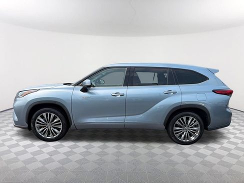 Used 2020 Toyota Highlander Platinum FWD image 8