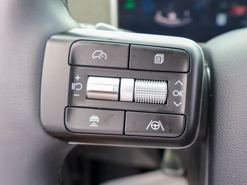 Used 2026 Hyundai Santa Fe SEL FWD image 12