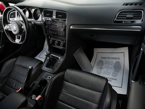 Used 2018 Volkswagen GTI SE image 35