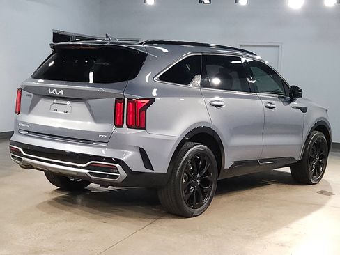 Used 2023 Kia Sorento SX AWD/4WD image 7