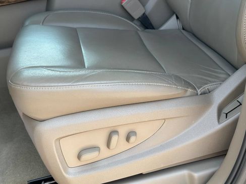 Used 2016 Chevrolet Tahoe LT w/ Luxury Package RWD image 28