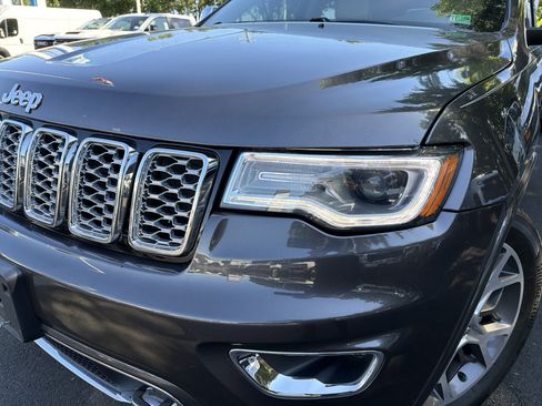 Used 2019 Jeep Grand Cherokee Overland AWD/4WD image 5