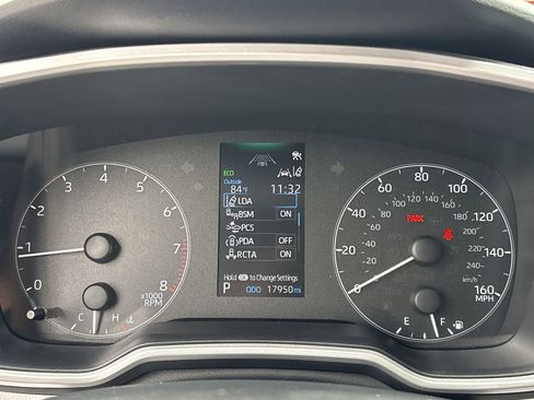 Used 2023 Toyota Corolla SE w/ SE Premium Package FWD image 28