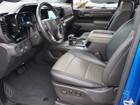 Used 2022 Chevrolet Silverado 1500 ZR2 w/ Technology Package image 15