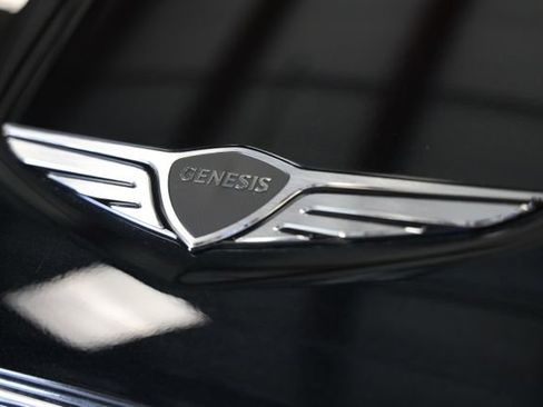New 2026 Genesis GV70 2.5T Advanced w/ G1 Accessory Package AWD/4WD image 4