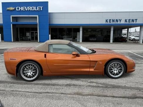 Used 2007 Chevrolet Corvette Convertible w/ Preferred Equipment Group RWD image 2