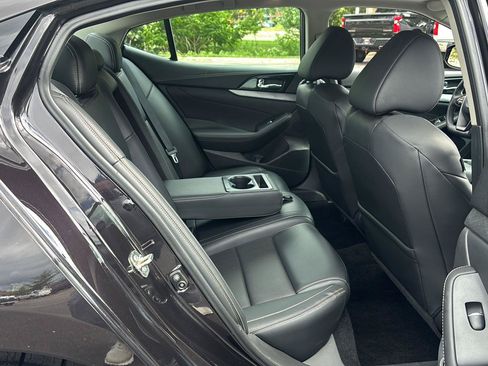 Used 2017 Nissan Maxima 3.5 SL FWD image 16