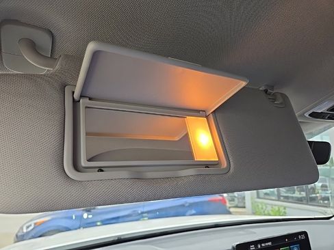 Used 2023 Honda Pilot Elite image 65