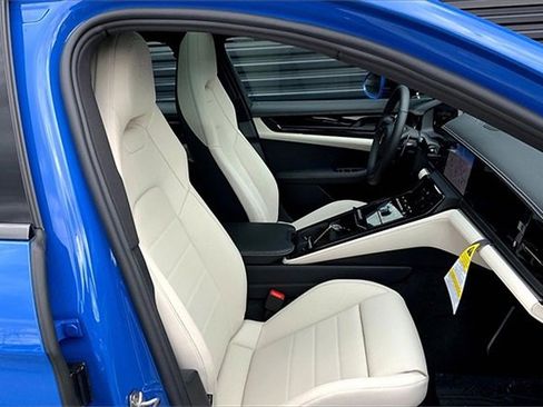 New 2026 Porsche Panamera 4 image 24