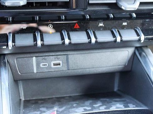 New 2026 GMC Canyon Elevation w/ Convenience Package RWD image 14