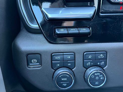 Used 2024 Chevrolet Silverado 1500 LTZ AWD/4WD image 14