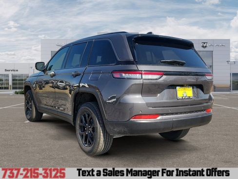 New 2026 Jeep Grand Cherokee Altitude image 3