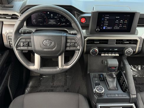 Used 2024 Toyota Tacoma TRD Off-Road image 10