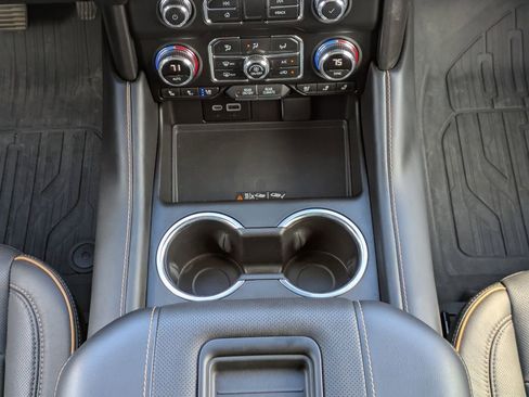 Used 2024 GMC Yukon AT4 w/ Technology Package image 24