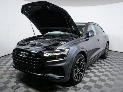 Used 2023 Audi Q8 Prestige w/ Prestige Package image 32